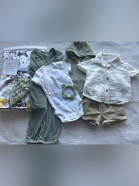 Newborn Neutral Boy Bundle | Little Planet + Gown + Blanket + Gift Set